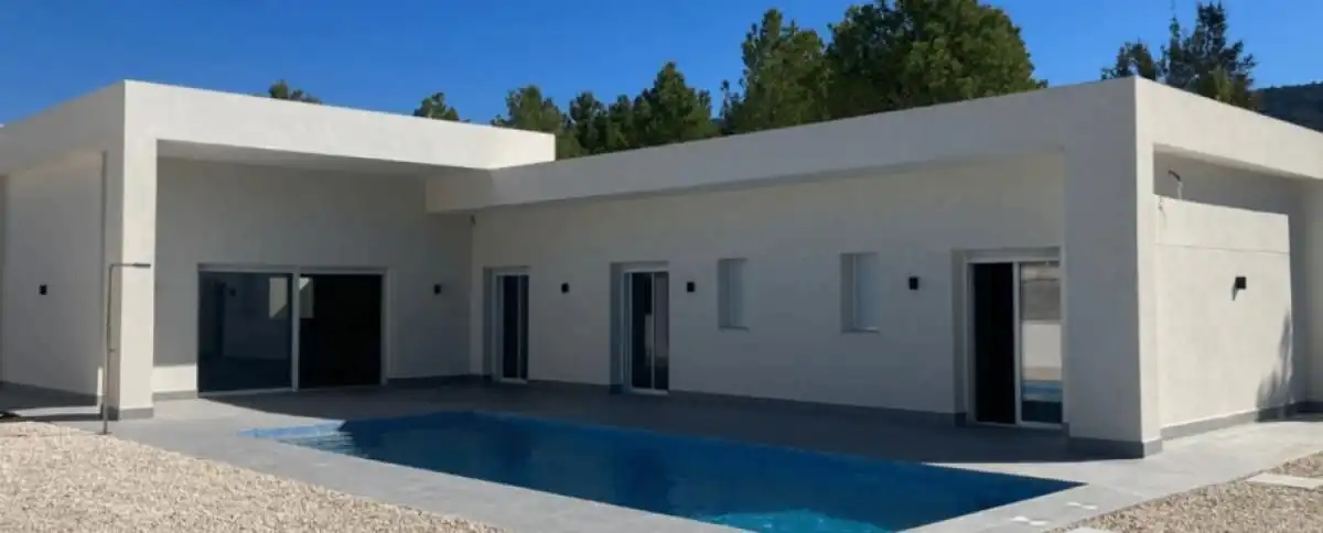 Chalet con piscina en venta en La Romana
