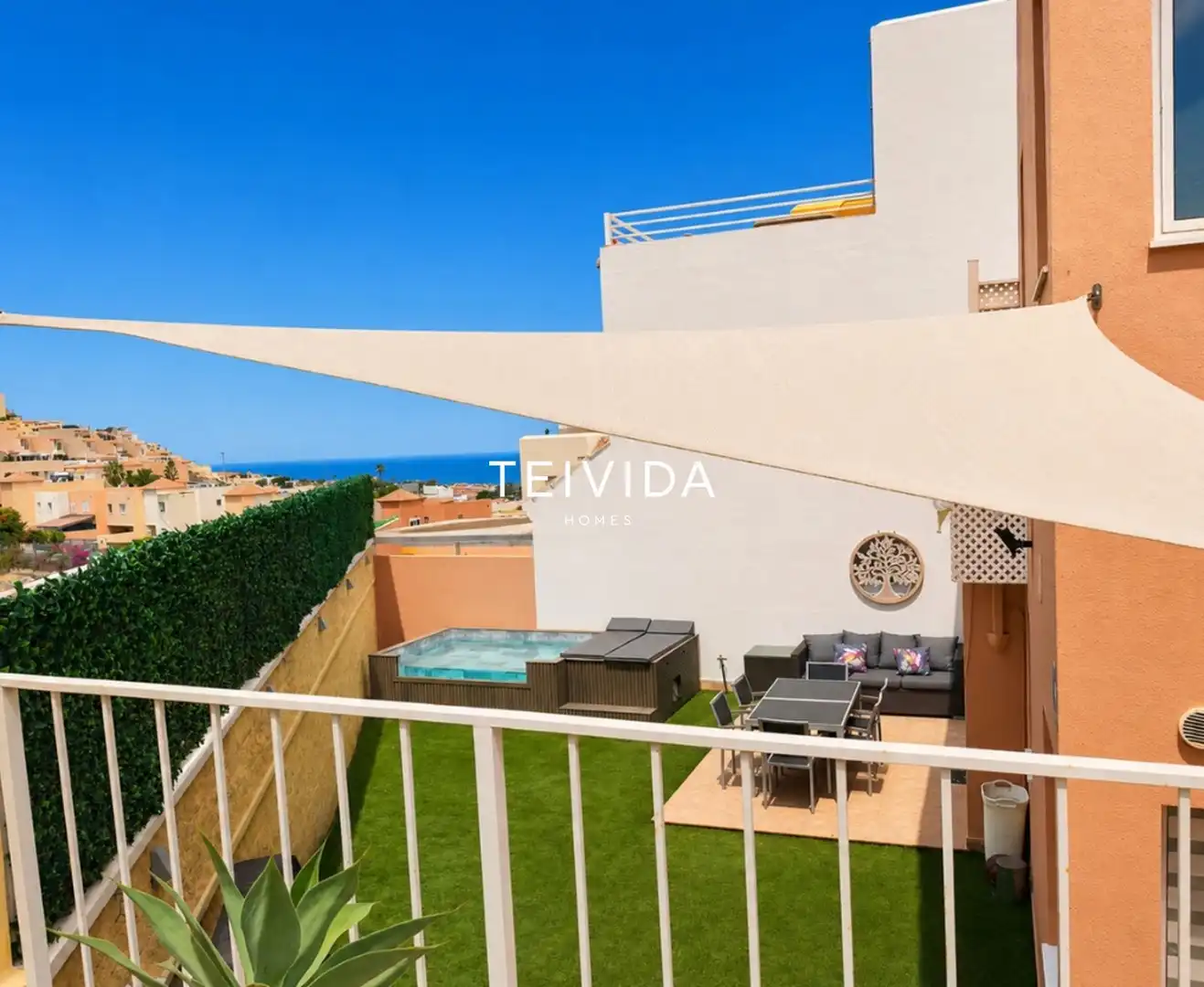 Terraced house with pool for sale in el Acebuche 11