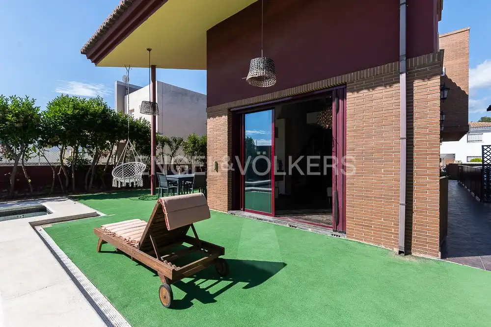 Terrace of Houses for rent in Paterna  with Air Conditioner, Heating and Private garden