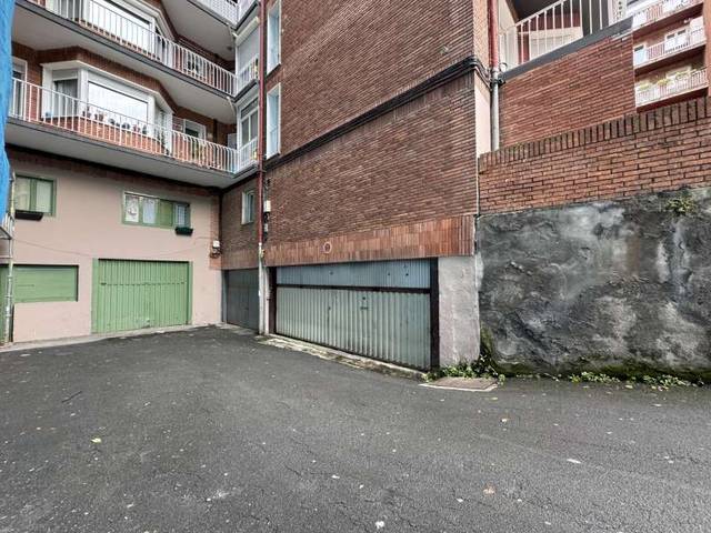 Garaje en Venta en Bergara