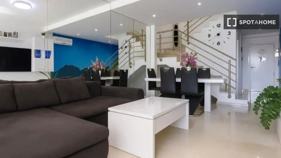 Sala d'estar de Apartament per a compartir en Mogán amb Aire condicionat, Terrassa i Moblat