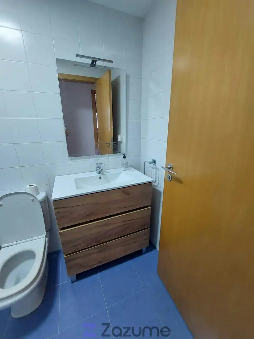 Baño de Piso de alquiler en Pontevedra Capital  con Calefacción, Trastero y Amueblado