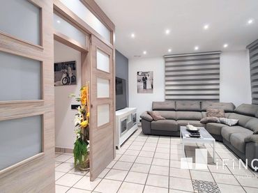House with balcony for sale in Poble