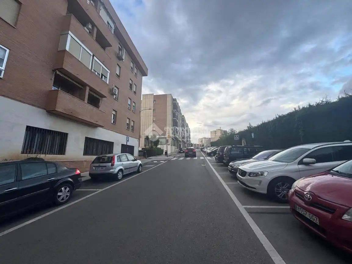 Vista exterior de Garaje en venta en Guadalajara
