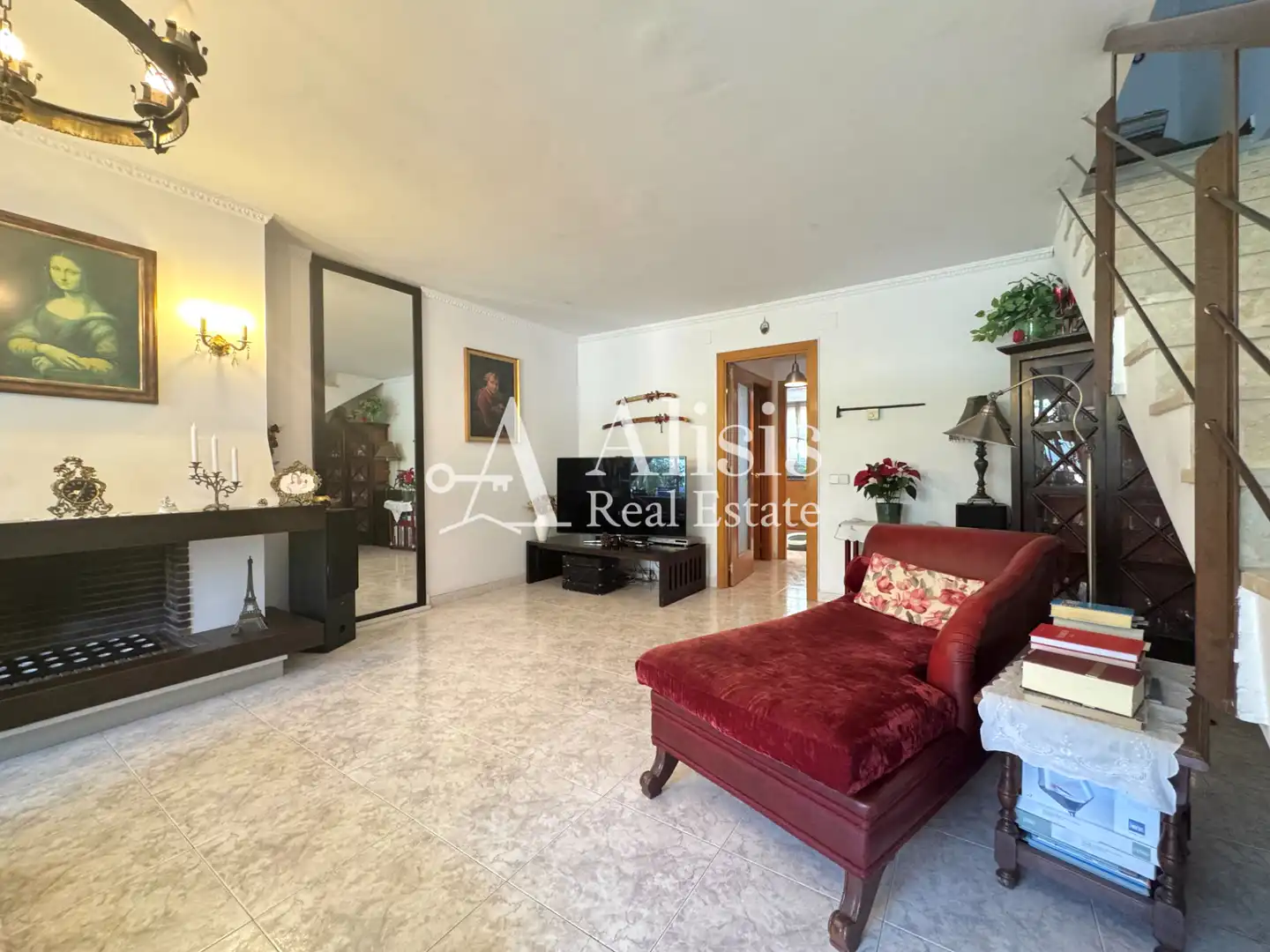Sala d'estar de Casa adosada de lloguer en Rubí amb Calefacció, Jardí privat i Balcó