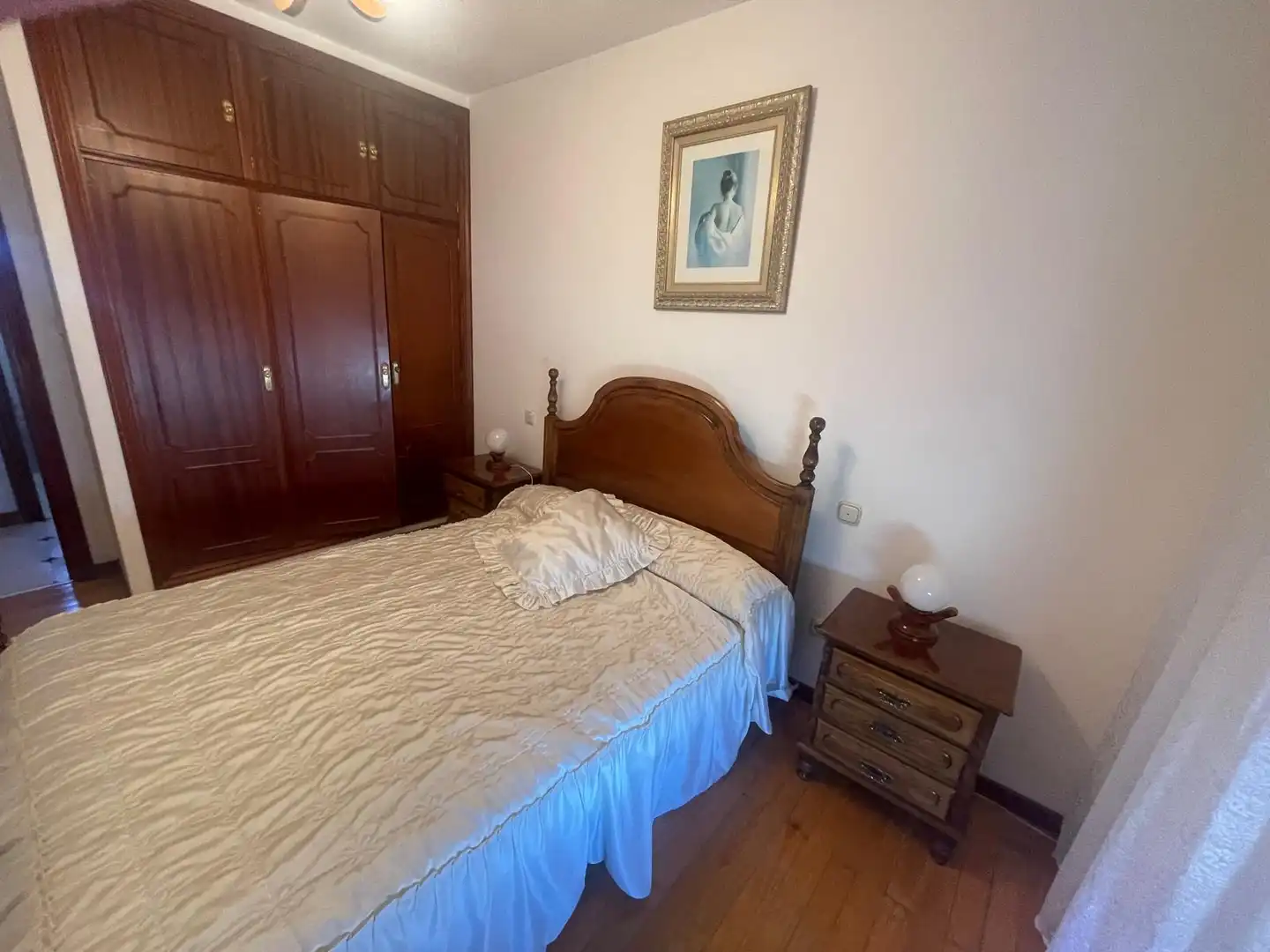Dormitori de Casa o xalet de lloguer en Oleiros amb Jardí privat, Moblat i Forn
