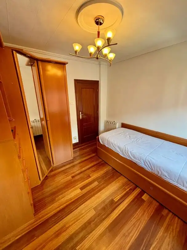 Bedroom of Flat for sale in Bilbao   with Heating and Furnished