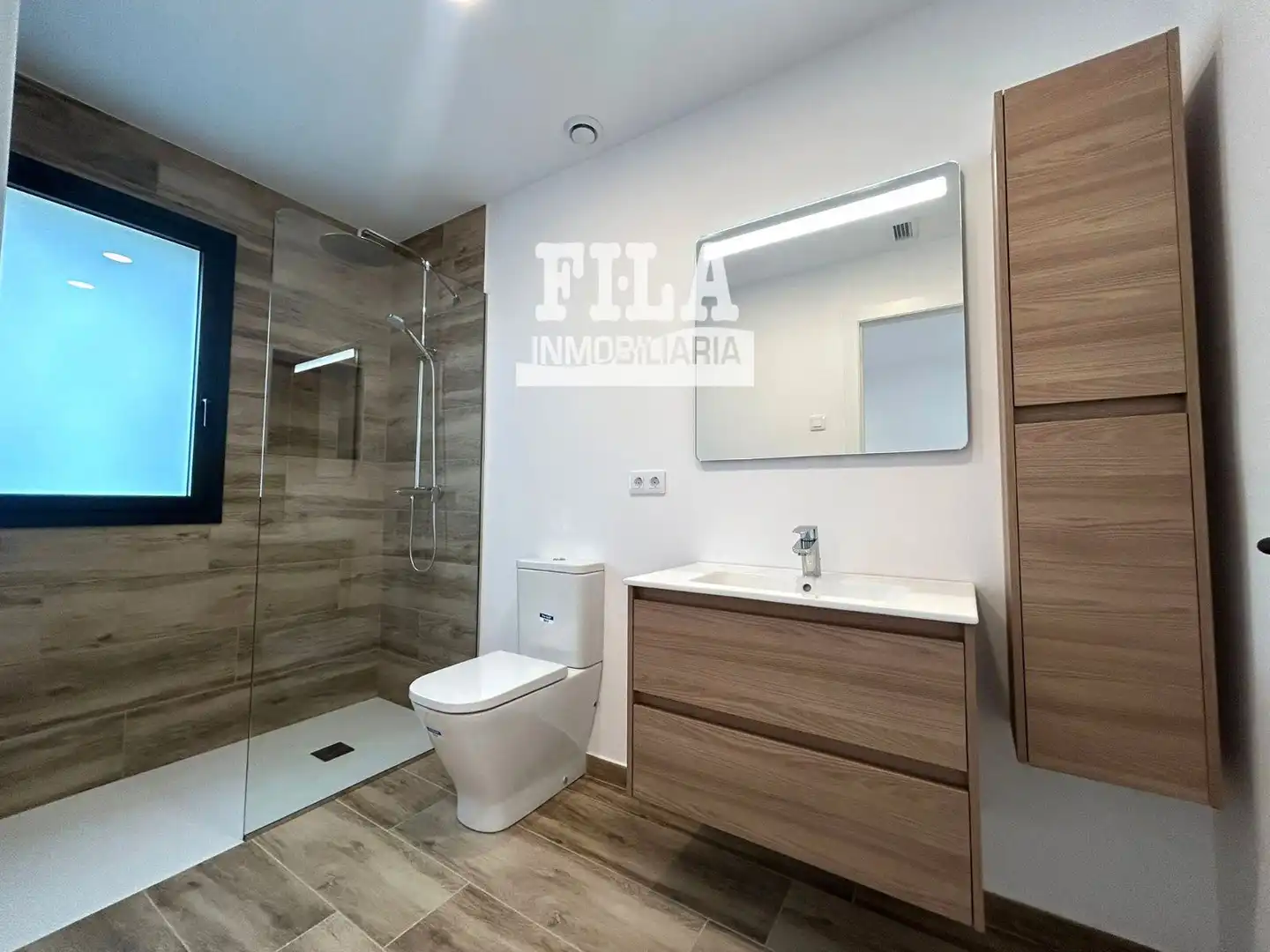 Bathroom of Houses for rent in El Vendrell  with Air Conditioner, Heating and Terrace