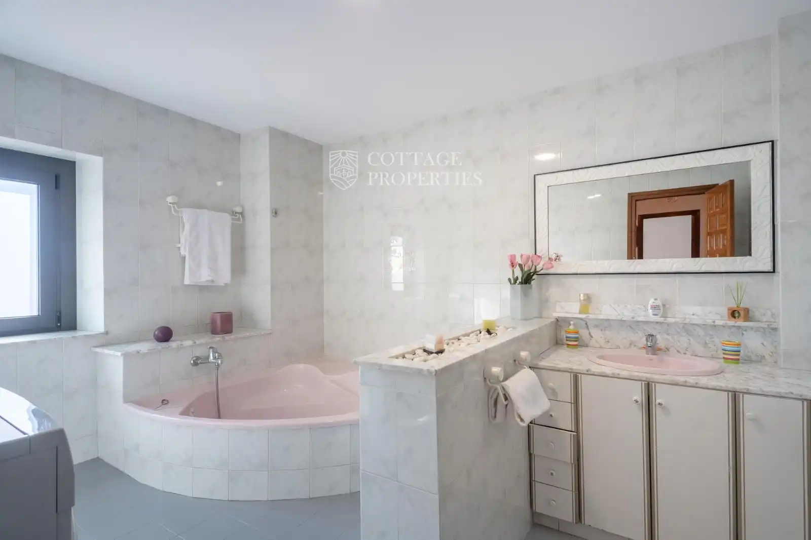 Baño de Finca rústica en venta en Torelló con Terraza y Amueblado