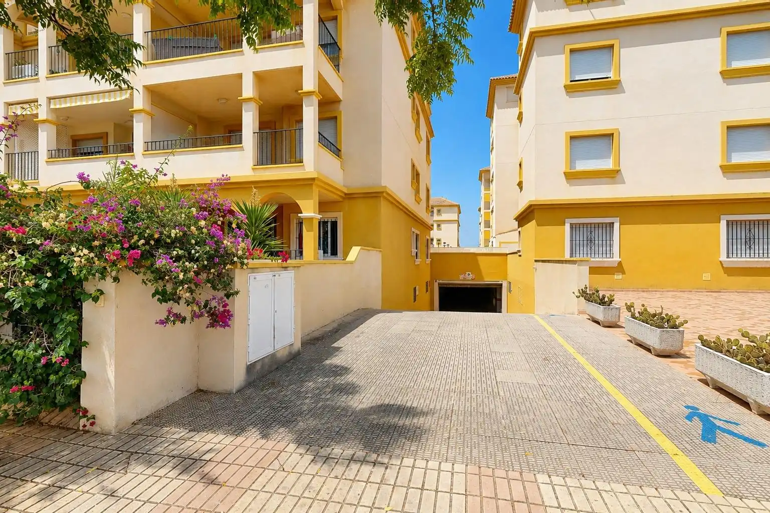 Vista exterior de Apartamento en venta en Cartagena con Aire acondicionado, Calefacción y Jardín privado