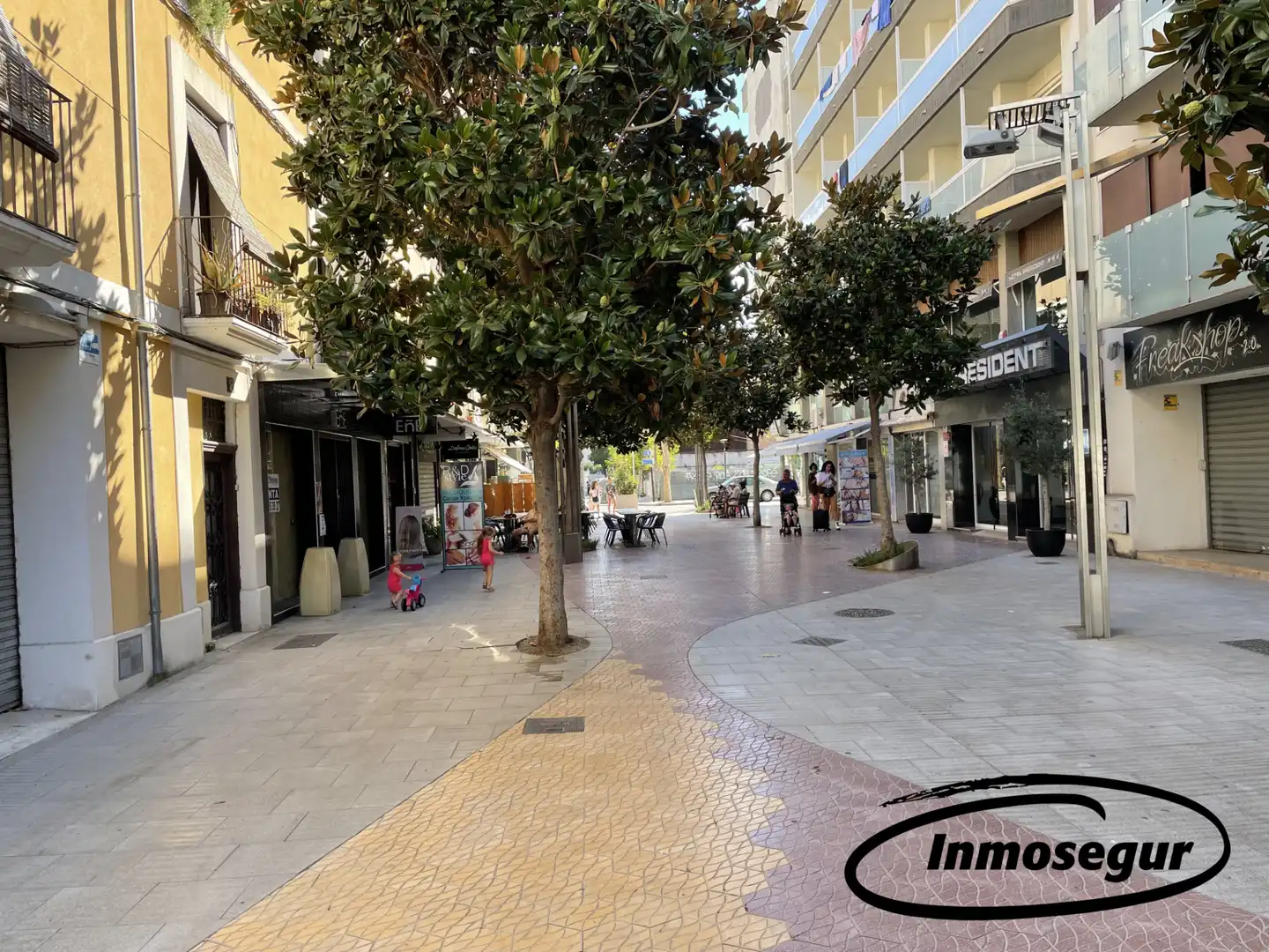 Vista exterior de Local en venta en Salou