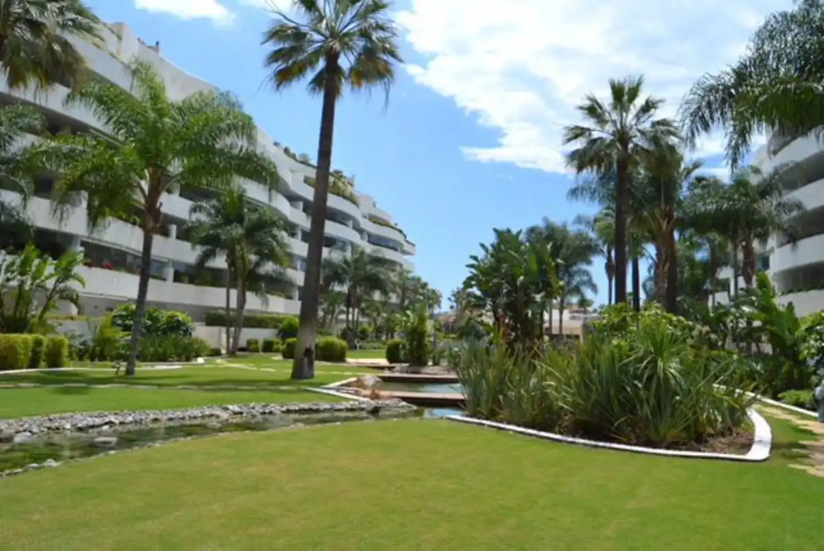 Ground floor for sale in Playa Bajadilla - Puertos
