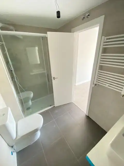 Baño de Piso en venta en Alovera con Calefacción, Trastero y Piscina