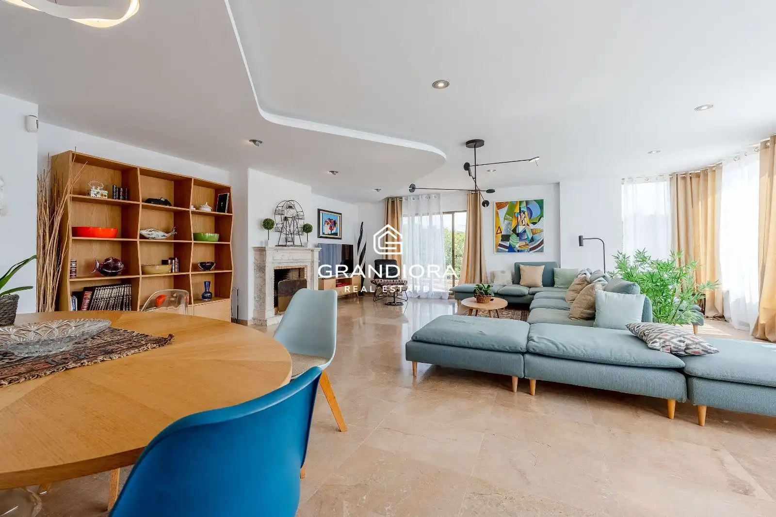 Sala d'estar de Casa o xalet de lloguer en Caldes d'Estrac amb Piscina i Moblat