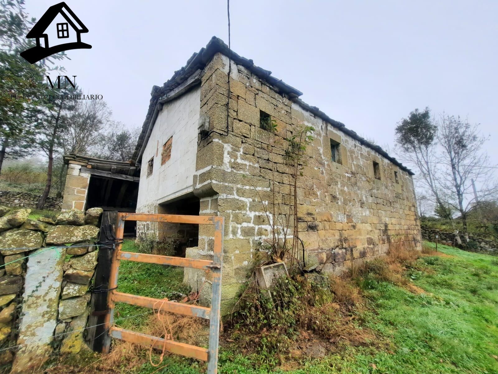 Exterior view of House or chalet for sale in Luena   with Private garden