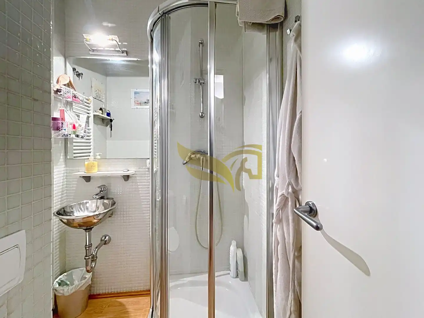 Bathroom of Flat for sale in Sevilla  with Air Conditioner, Heating and Storage room