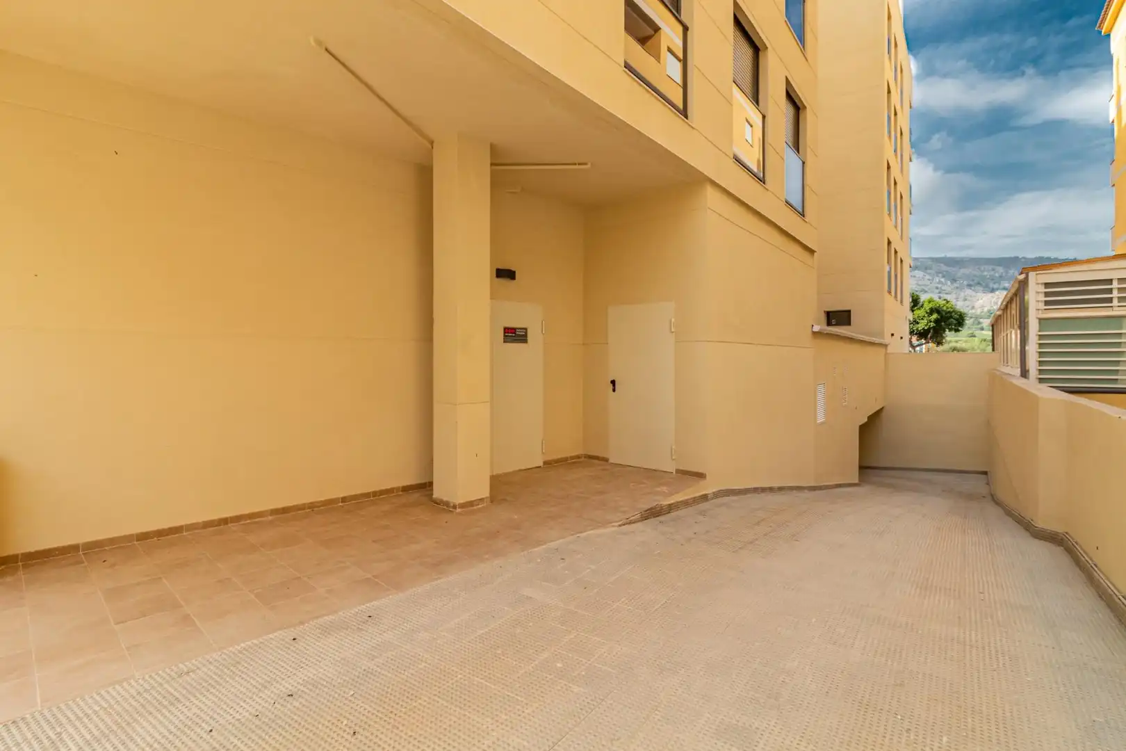 Exterior view of Garage for sale in Oropesa del Mar / Orpesa