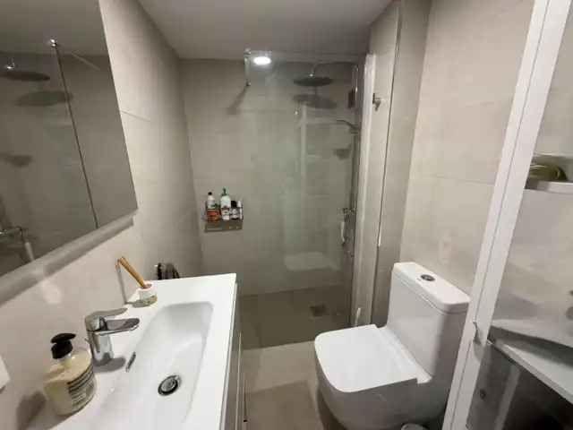 Appartement compact avec terrasse à vendre à DIPUTACIÓ, imagen 17