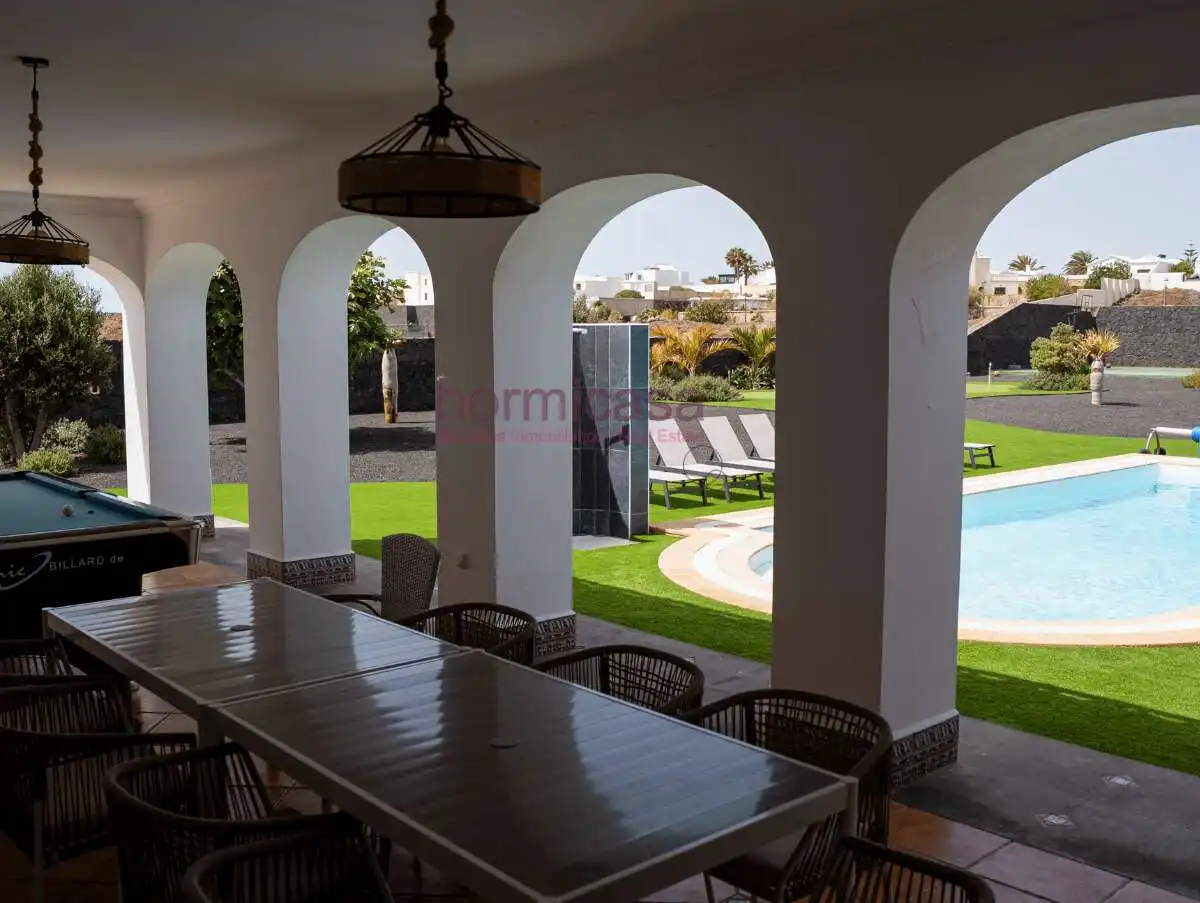 Detached house with terrace for sale in Costa Teguise, imagen 5