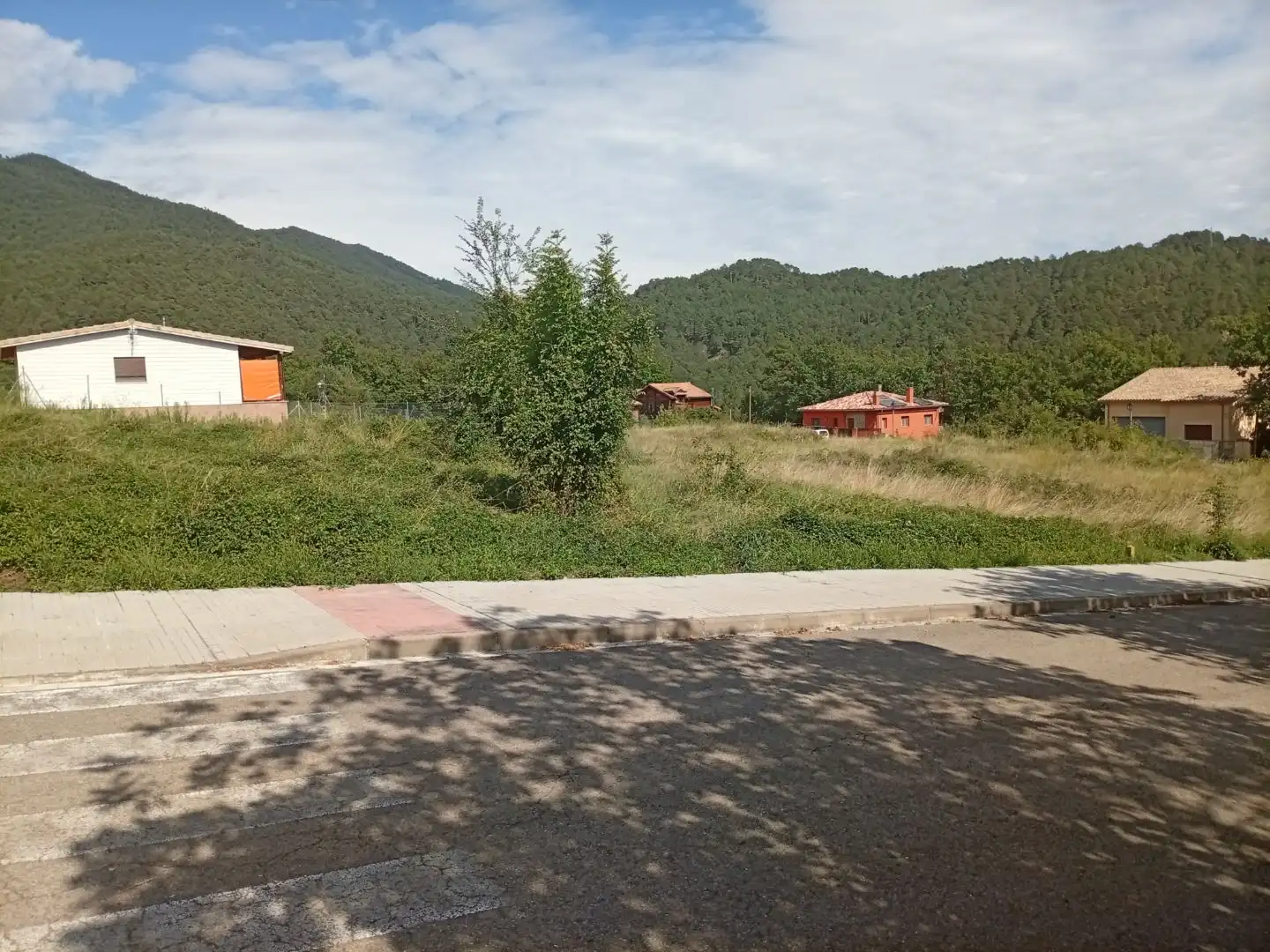 Residential land for sale in Carrer Castell de Roset 18