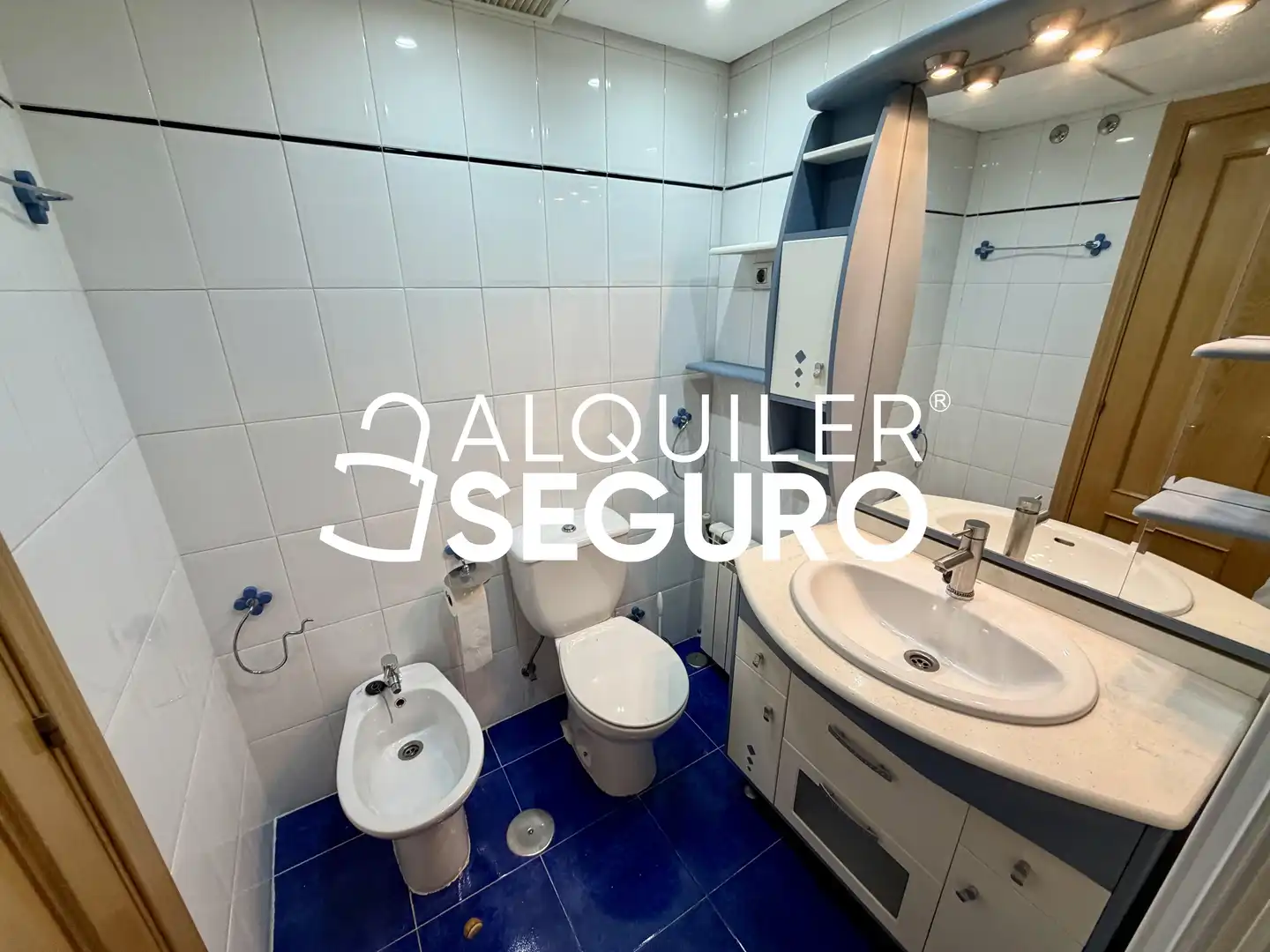 Baño de Piso de alquiler en Valdemoro con Aire acondicionado, Calefacción y Piscina