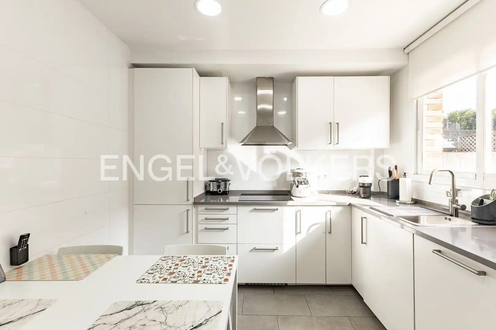 Kitchen of Houses for sale in Sant Cugat del Vallès  with Heating and Private garden