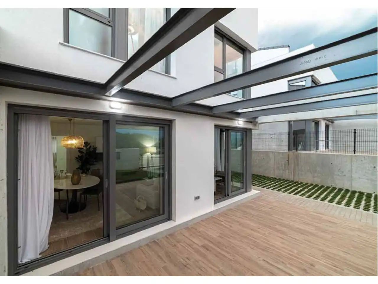 Terraza de Casa adosada en venta en Santa Cruz de Bezana con Calefacción, Jardín privado y Terraza