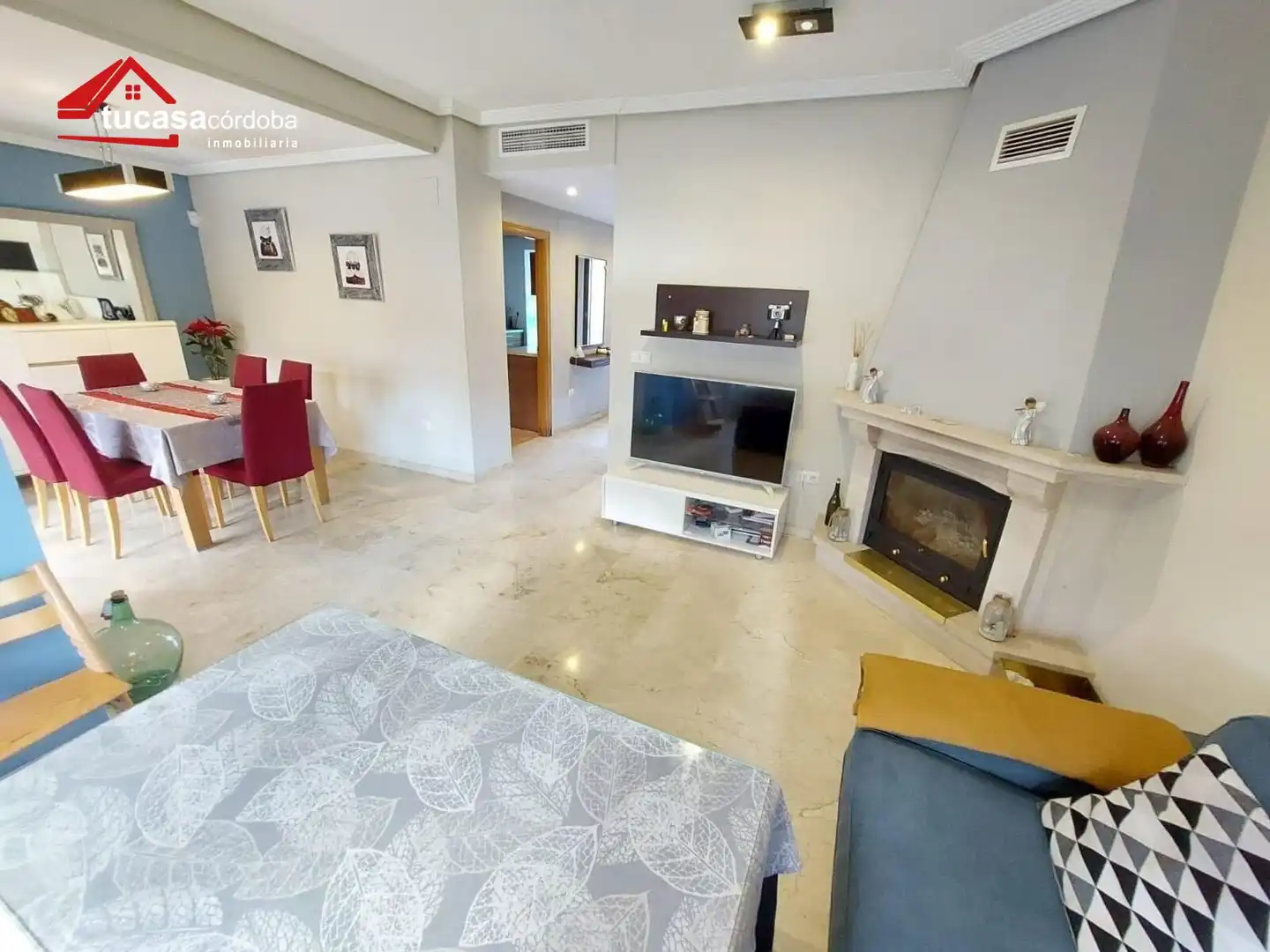 Living room of Houses for sale in Córdoba  with Air Conditioner and Swimming Pool