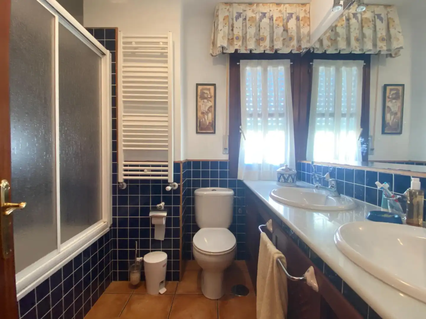 Baño de Casa adosada de alquiler en Ribadesella con Calefacción y Terraza
