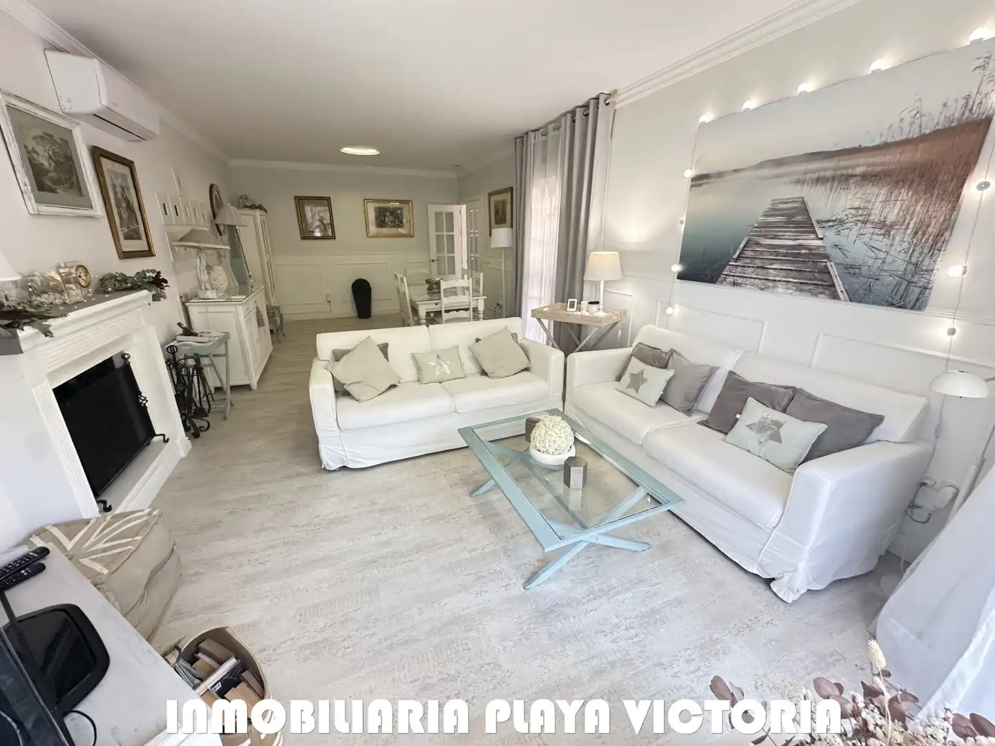Living room of Houses for sale in Chiclana de la Frontera  with Air Conditioner, Private garden and Swimming Pool