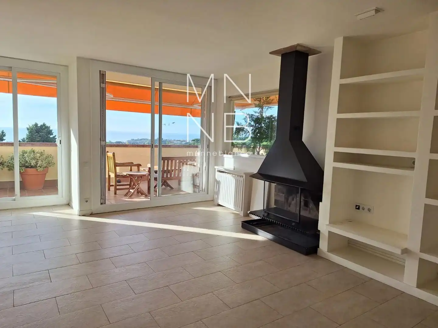Wohnzimmer von Dachboden zum Verkauf in Sant Vicenç de Montalt mit Klimaanlage, Heizung und Terrasse
