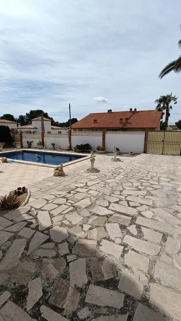 Piscina de Casa o xalet en venda en Mont-roig del Camp amb Aire condicionat, Calefacció i Jardí privat