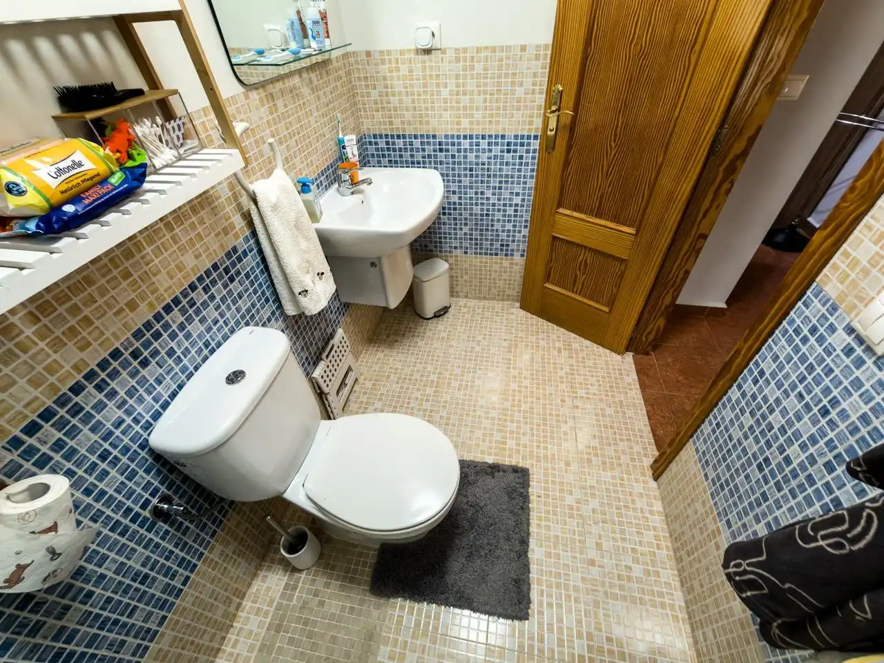 Bathroom of Houses for sale in Relleu  with Swimming Pool