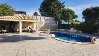 Piscina de Casa o xalet en venda en Orihuela amb Aire condicionat, Jardí privat i Piscina