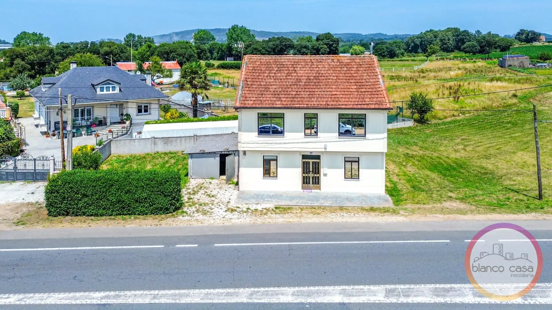 Vista exterior de Casa o chalet en venta en A Laracha   con Calefacción y Trastero
