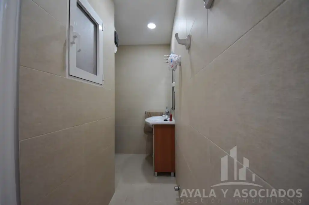 Baño de Piso en venta en Cartagena con Aire acondicionado, Calefacción y Balcón