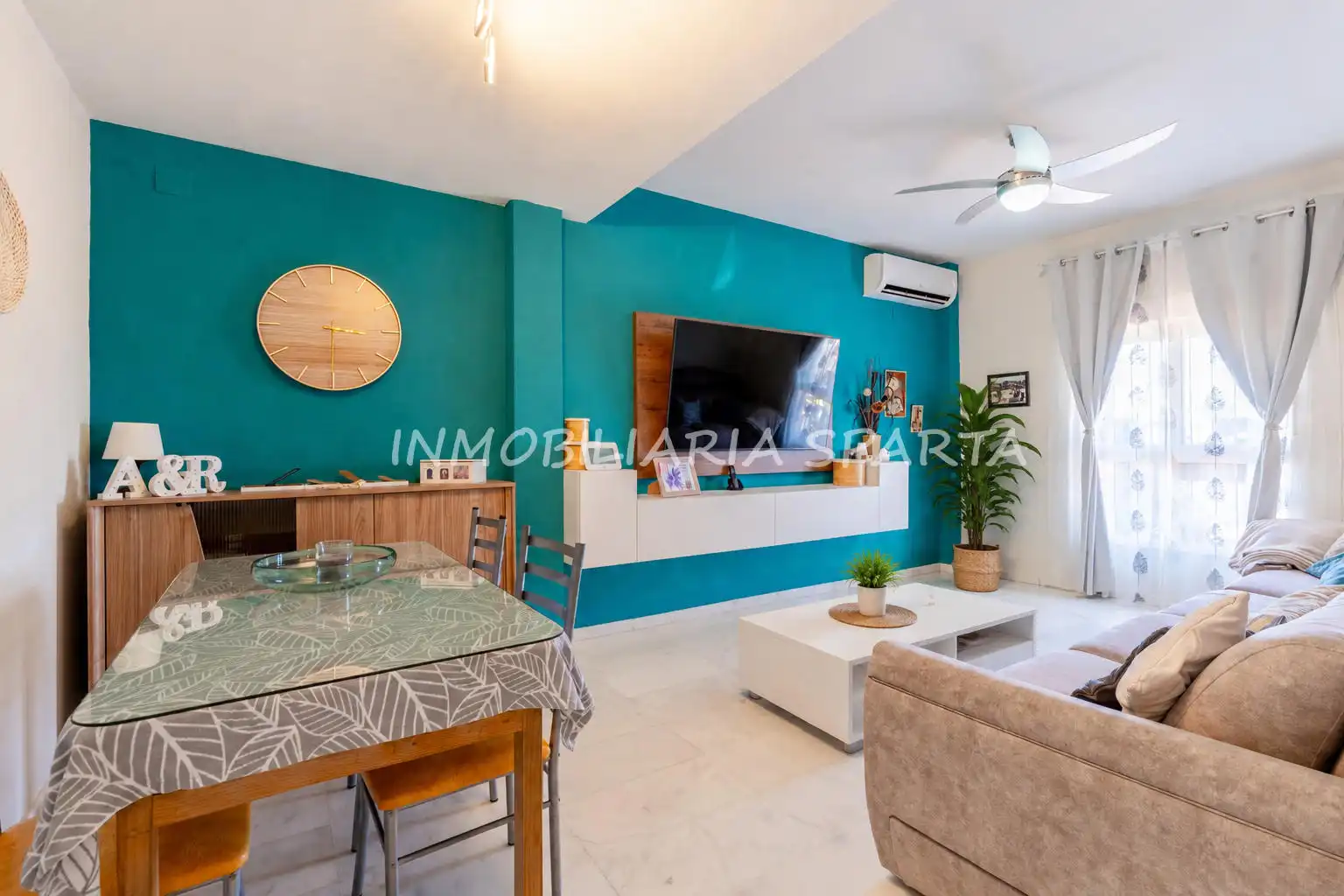 Living room of Detached homes for sale in Benacazón  with Air Conditioner, Heating and Oven