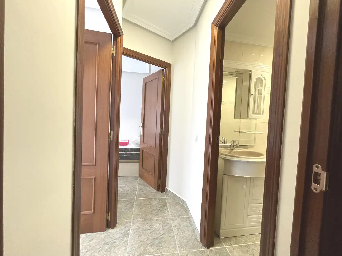 Bathroom of Flat for rent in Salamanca  with Heating, Furnished and Balcony