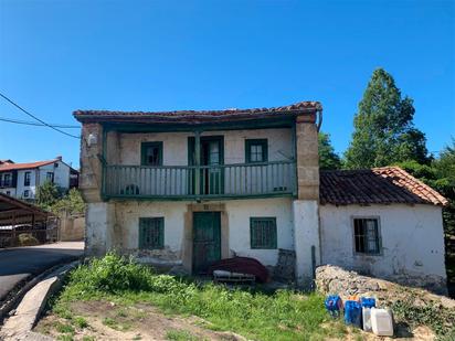 Vista exterior de Casa o xalet en venda en Val de San Vicente  amb Balcó