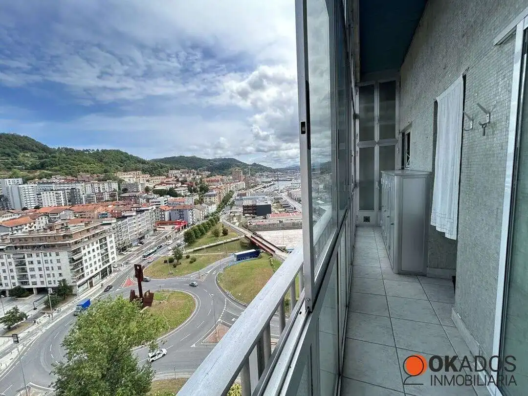 Außenansicht von Wohnung zum Verkauf in Donostia - San Sebastián  mit Heizung und Balkon