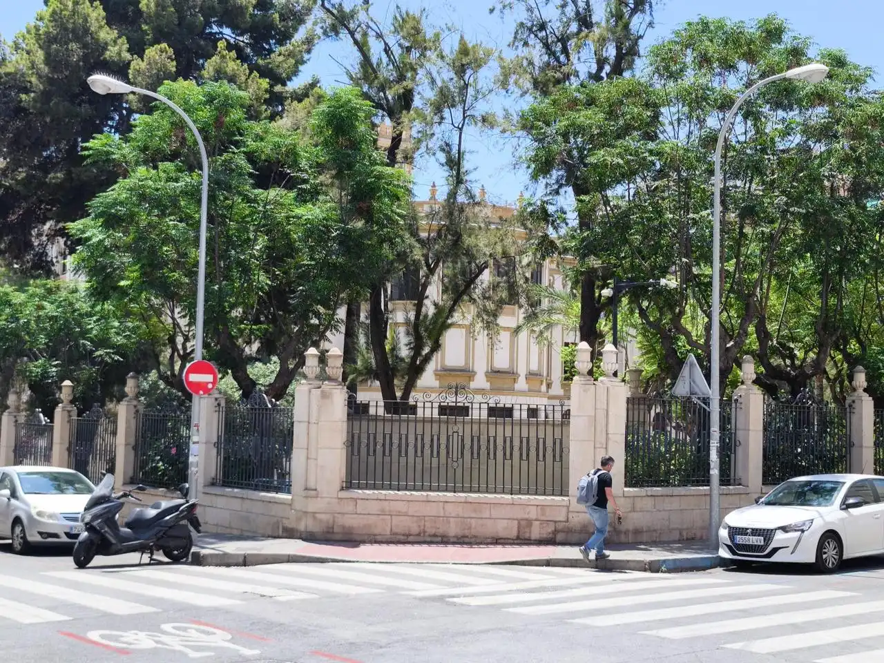 Local comercial en venda a Del Tucuman