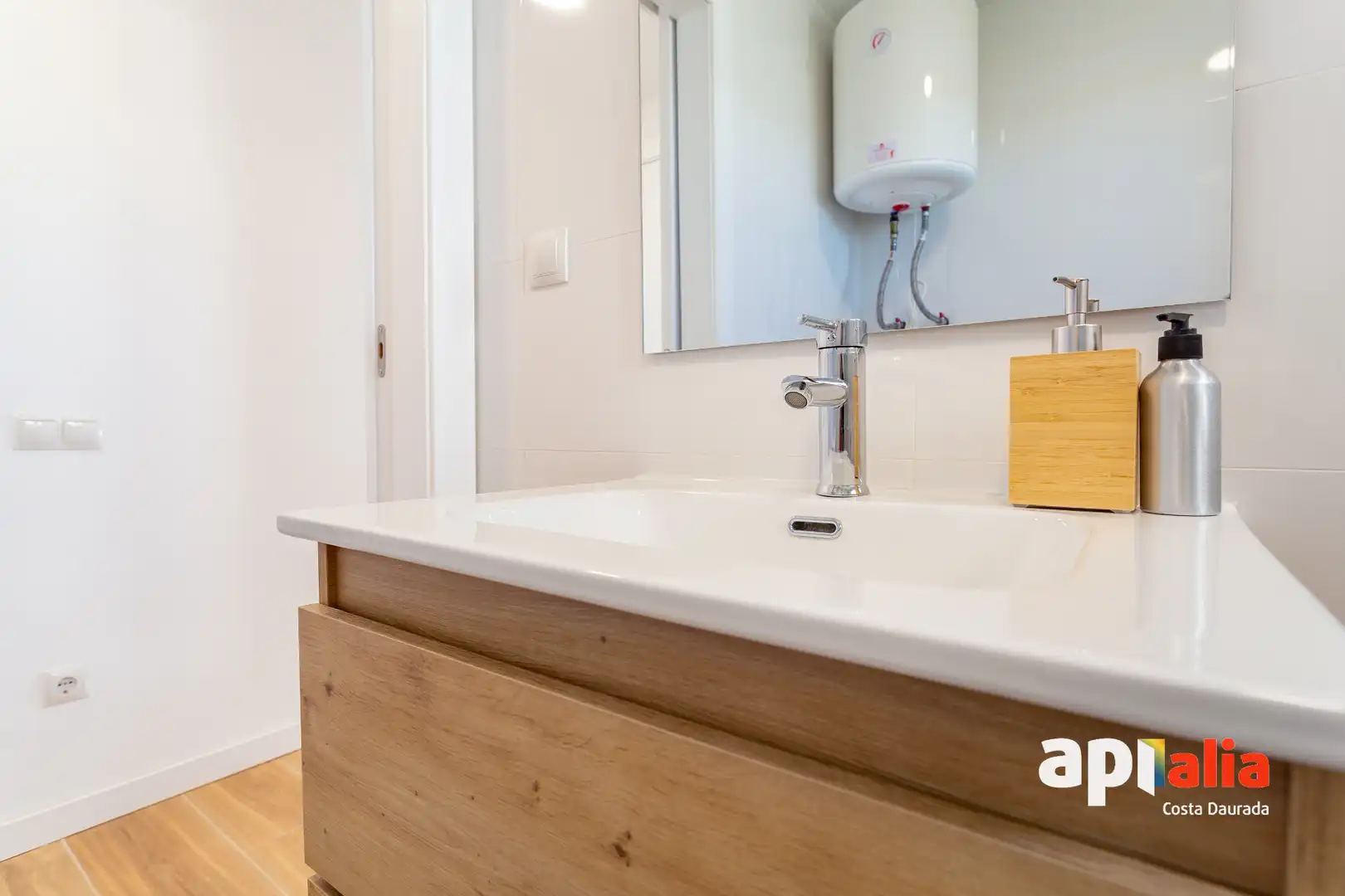 Badezimmer von Wohnung zum Verkauf in Vila-seca mit Klimaanlage, Heizung und Gemeinschaftspool