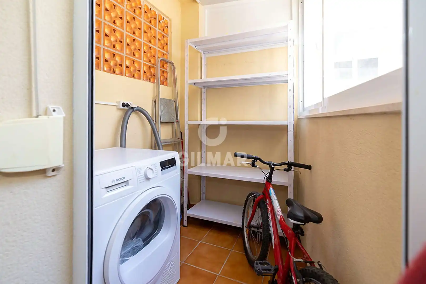 Habitación de Piso en venta en Casares con Jardín privado, Trastero y Piscina