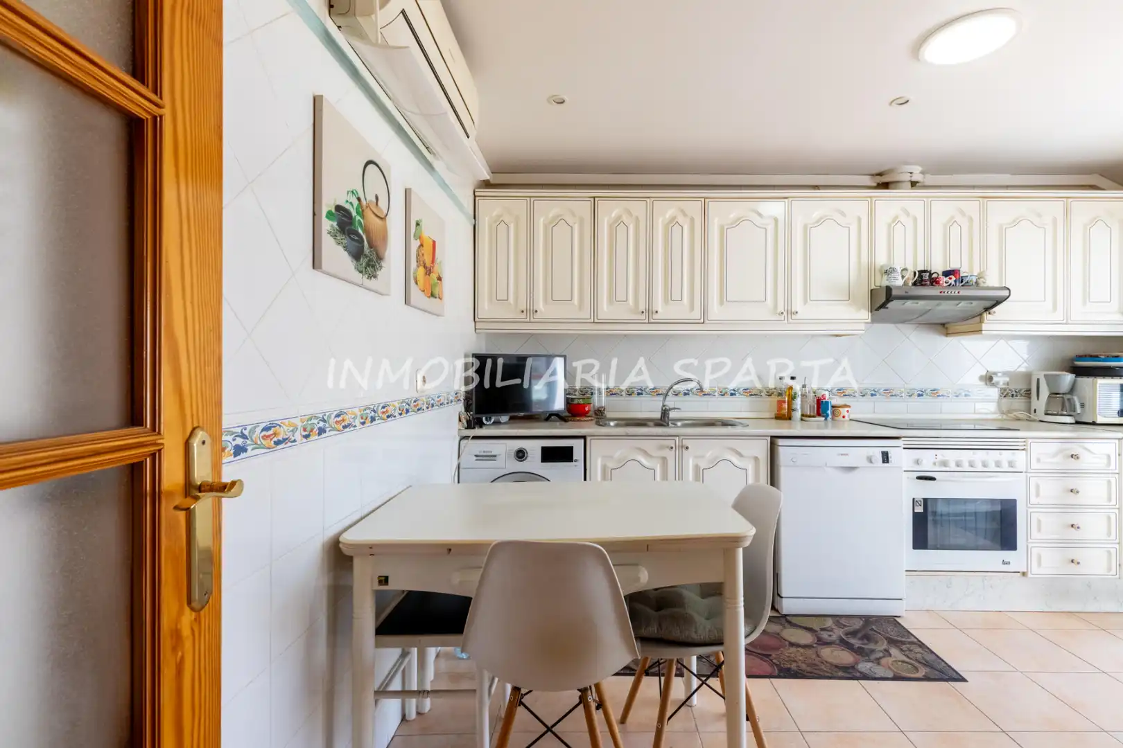 Kitchen of Duplexes for sale in Ciudad Real  with Air Conditioner, Heating and Parquet flooring
