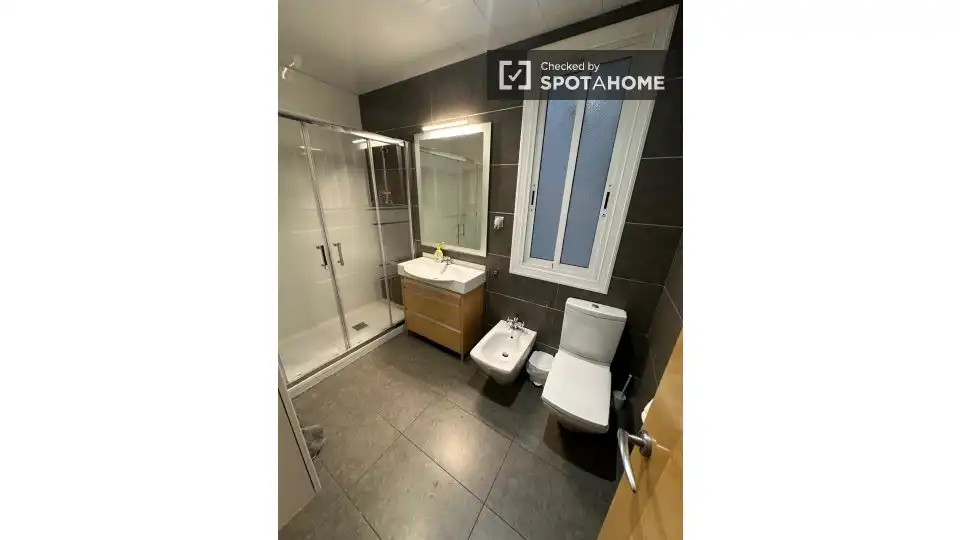 Flat for rent in Sants-Badal