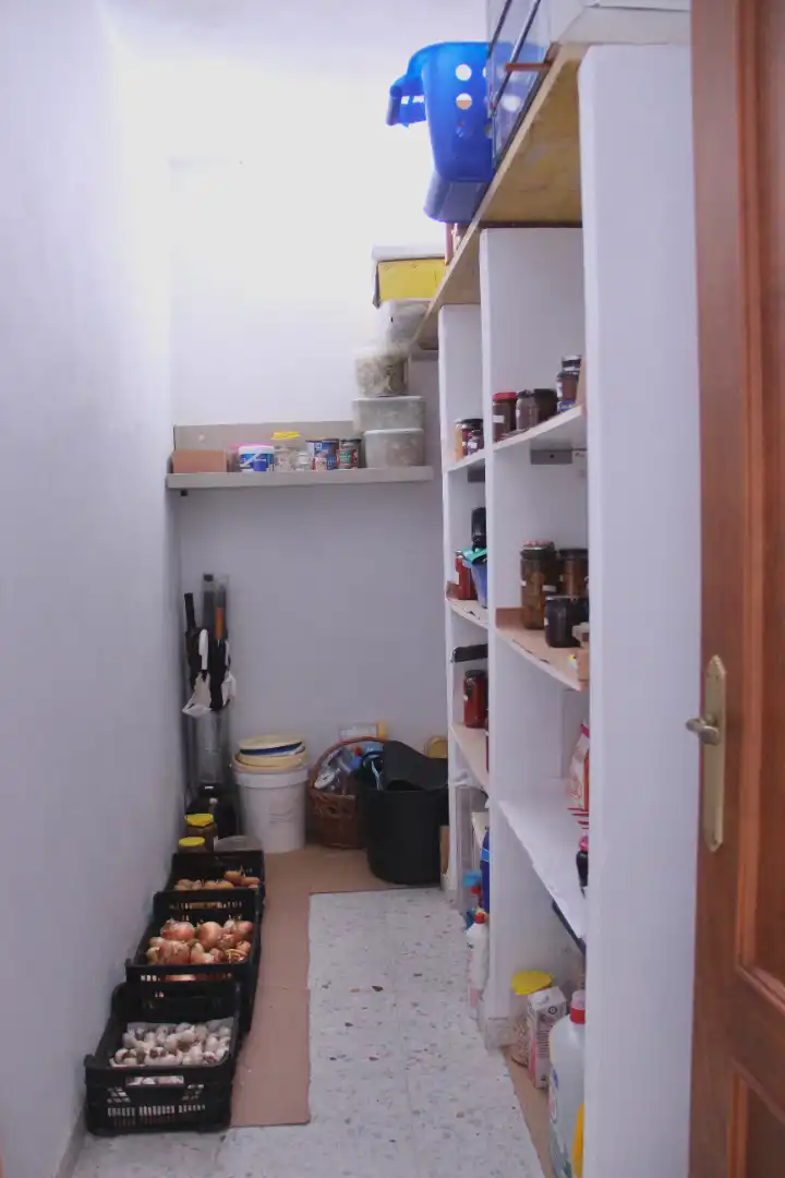 Cuina de Casa o xalet en venda en Benaocaz amb Jardí privat, Terrassa i Traster