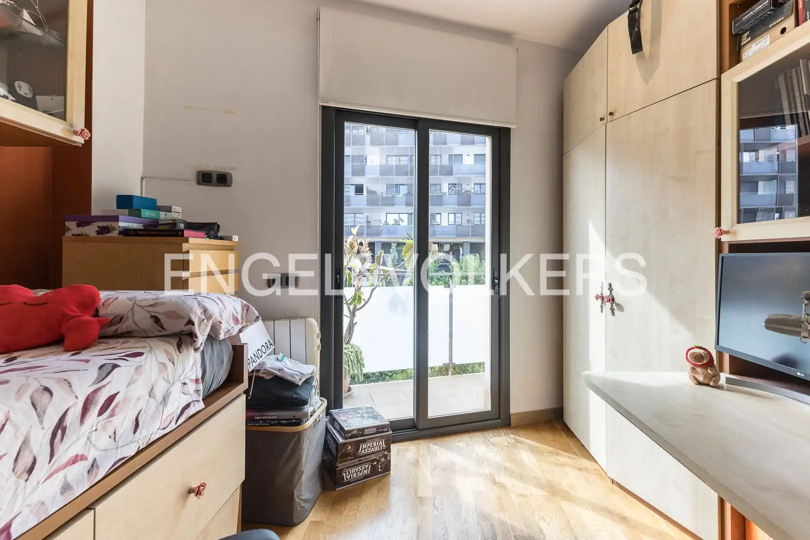 Habitación de Casa adosada en venta en Barcelona con Aire acondicionado, Calefacción y Jardín privado