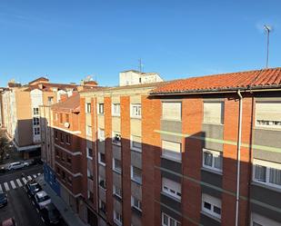 Vista exterior de Pis en venda en Gijón  amb Calefacció, Parquet i Terrassa