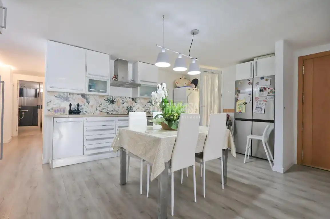 Cocina de Piso en venta en Sagunto / Sagunt con Aire acondicionado, Parquet y Amueblado