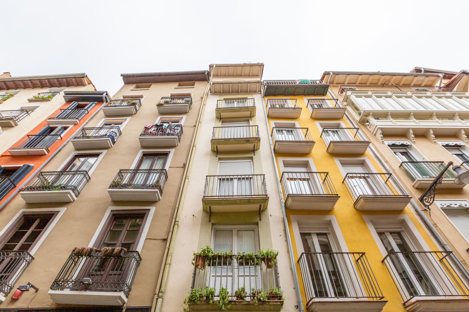 Vista exterior de Pis en venda en  Pamplona / Iruña amb Calefacció i Balcó